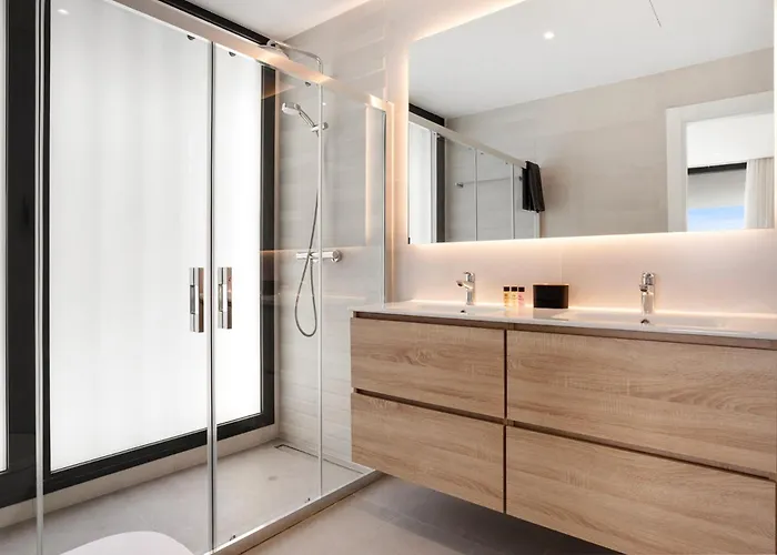 Golf & Seaview With Heated Private Pool *