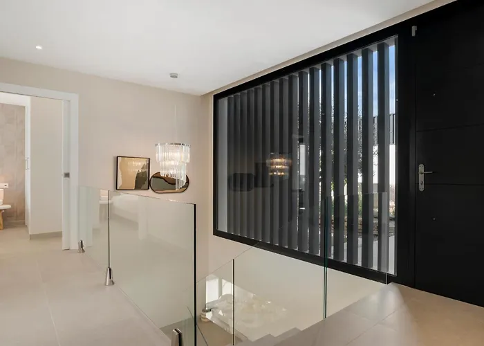 Golf & Seaview With Heated Private Pool Estepona