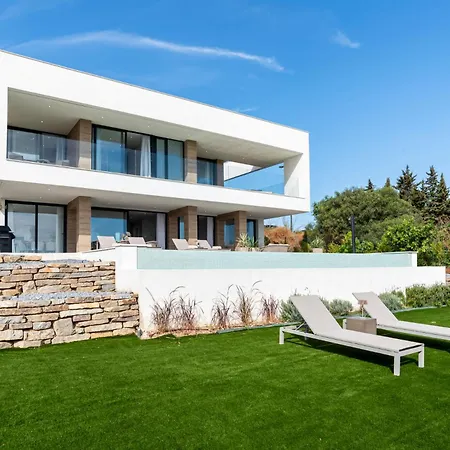 Golf & Seaview With Heated Private Pool Villa Estepona