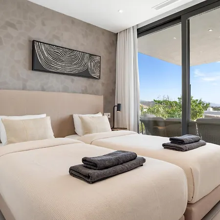 Golf & Seaview With Heated Private Pool Estepona