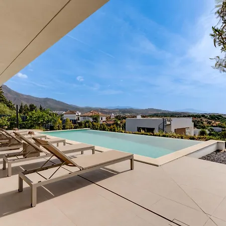 Golf & Seaview With Heated Private Pool Villa Estepona