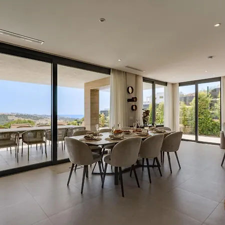 Golf & Seaview With Heated Private Pool Villa Estepona