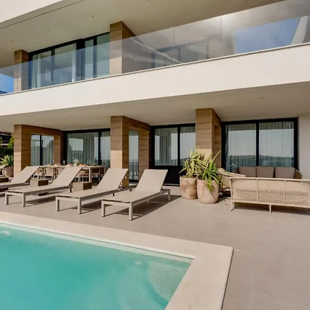 Golf & Seaview With Heated Private Pool *