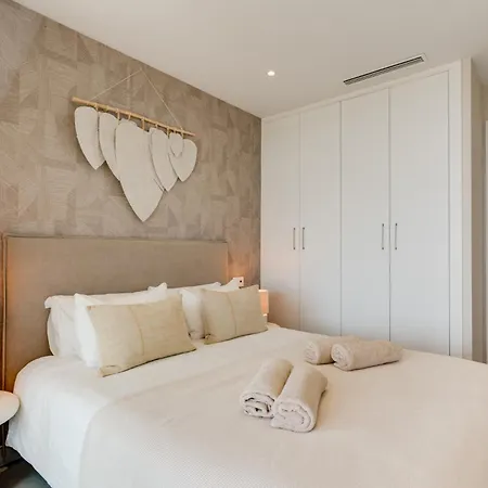 Golf & Seaview With Heated Private Pool Estepona