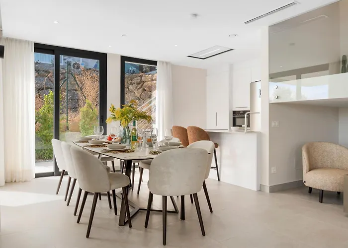 Golf & Seaview With Heated Private Pool 빌라