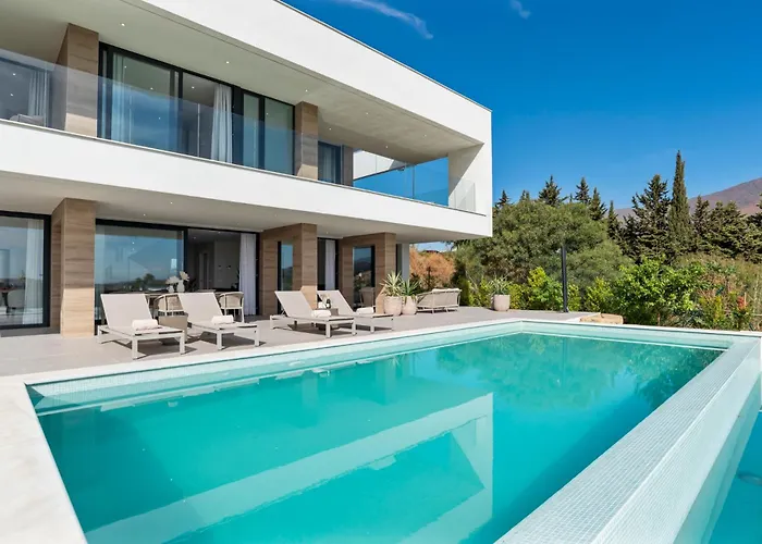 Golf & Seaview With Heated Private Pool *