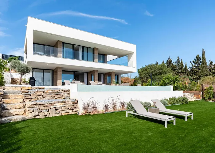 Golf & Seaview With Heated Private Pool 빌라 에스테포나