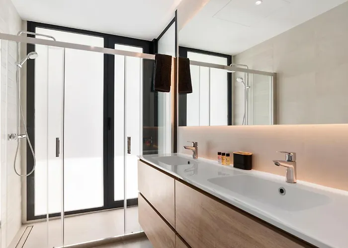 Golf & Seaview With Heated Private Pool 에스테포나