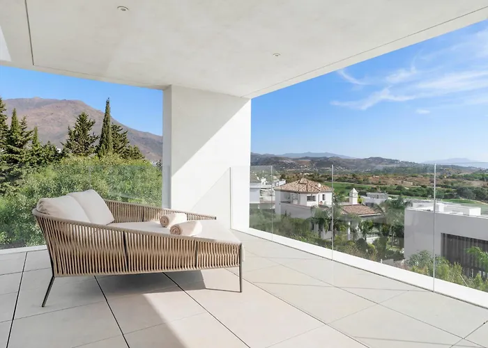 Golf & Seaview With Heated Private Pool *