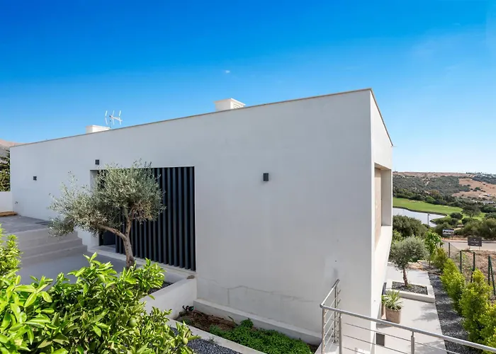 Golf & Seaview With Heated Private Pool *