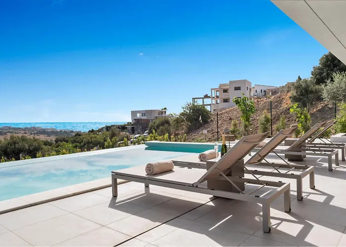 Golf & Seaview With Heated Private Pool * Estepona