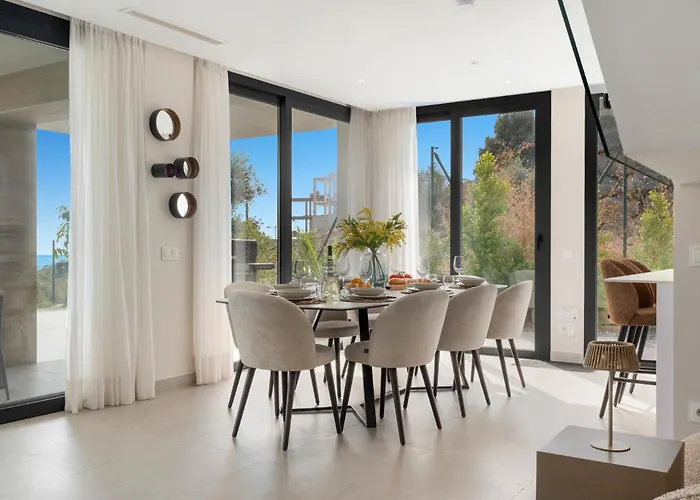 Golf & Seaview With Heated Private Pool * Estepona